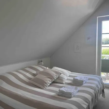 Βίλα Hyggeligt Taet Pa Vandet I Bro *