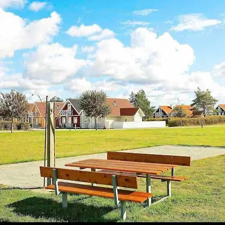 Villa Hyggeligt Taet Pa Vandet I Bro Brenderup